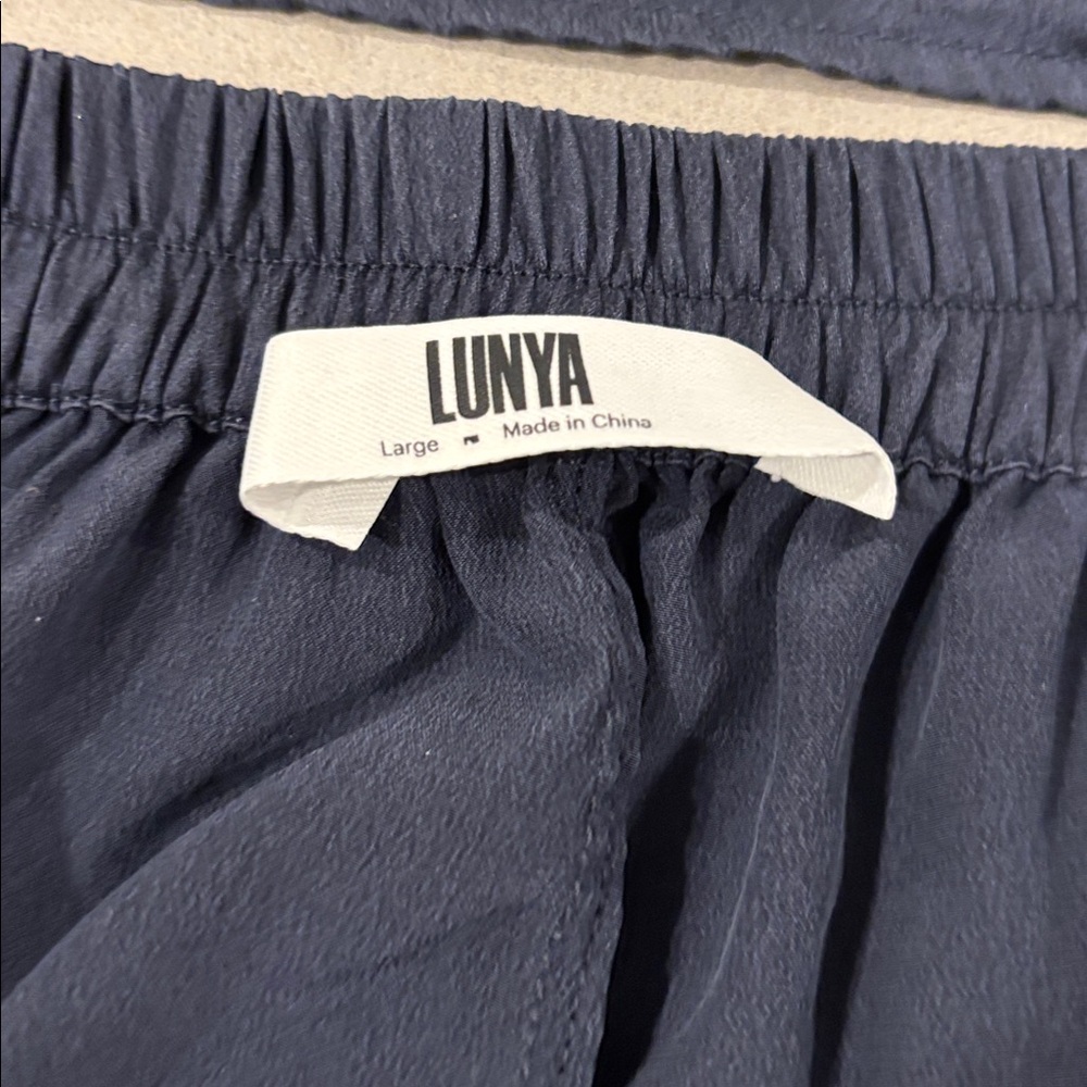 Lunya Washable Silk Tee Short Set - Picture 5 of 9